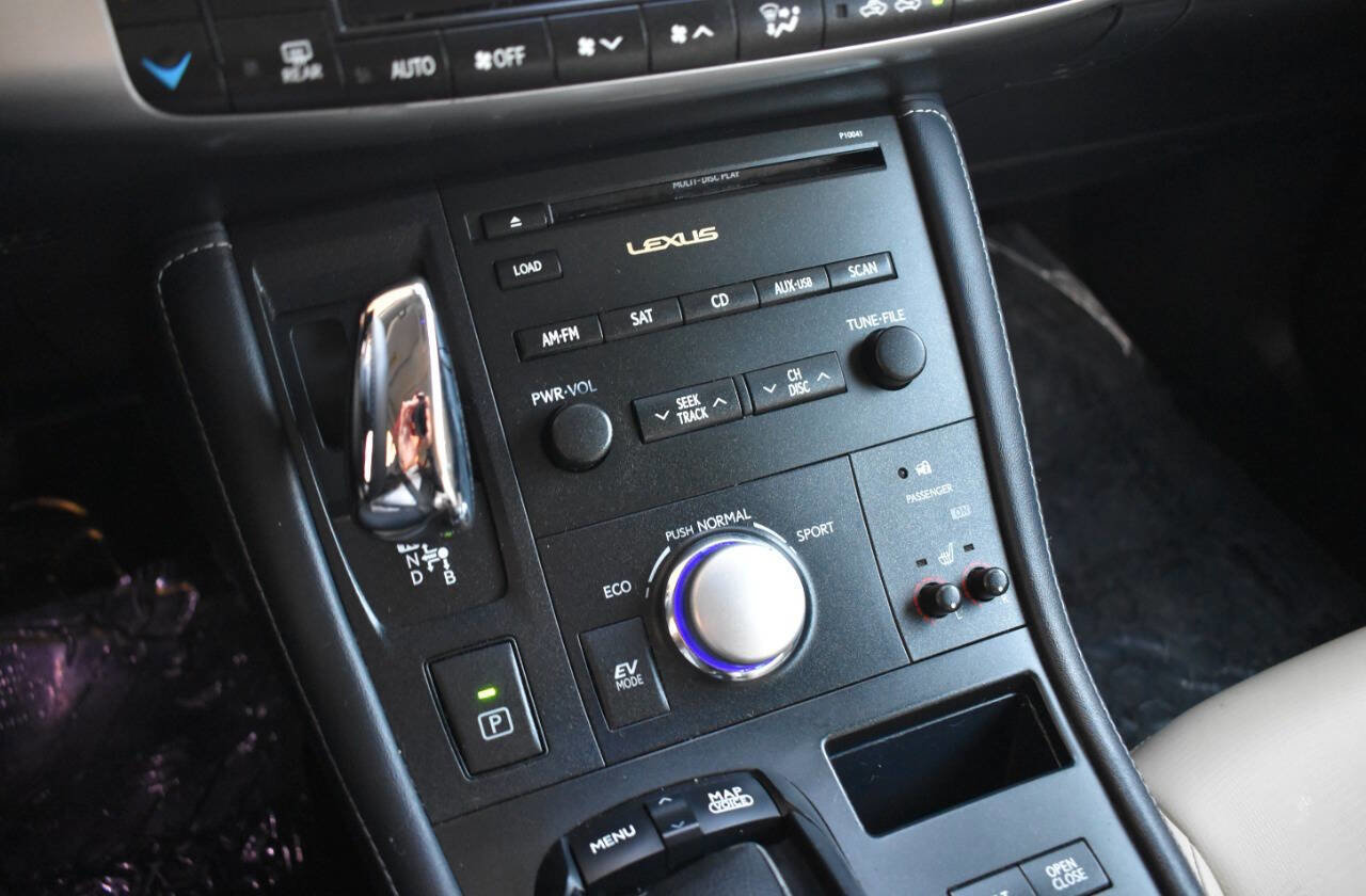 Used 2012 Lexus CT 200h Premium image 29