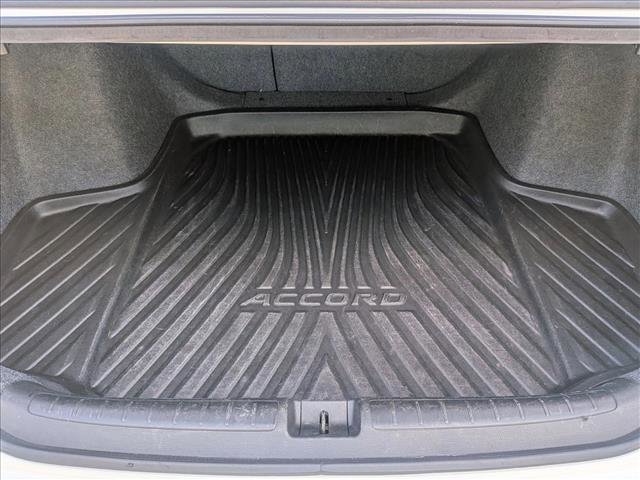 Used 2019 Honda Accord Touring image 5