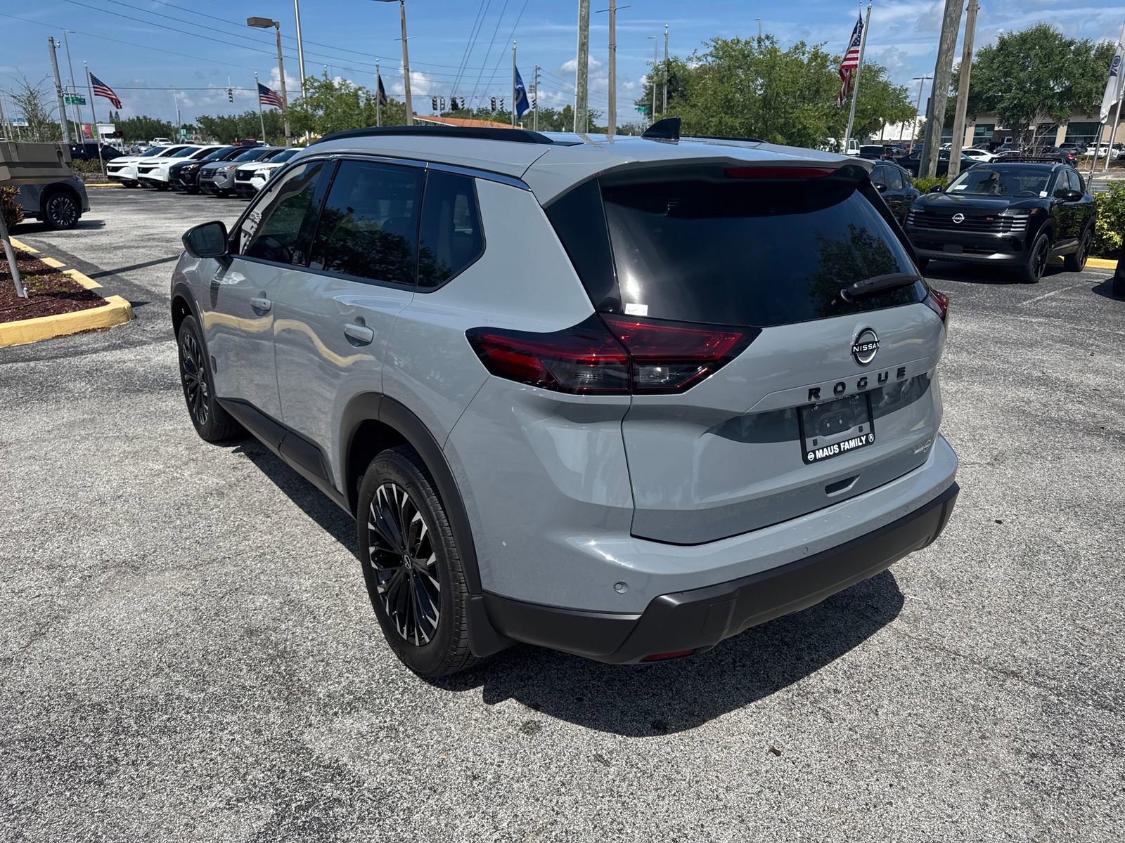 New 2026 Nissan Rogue SV FWD image 8