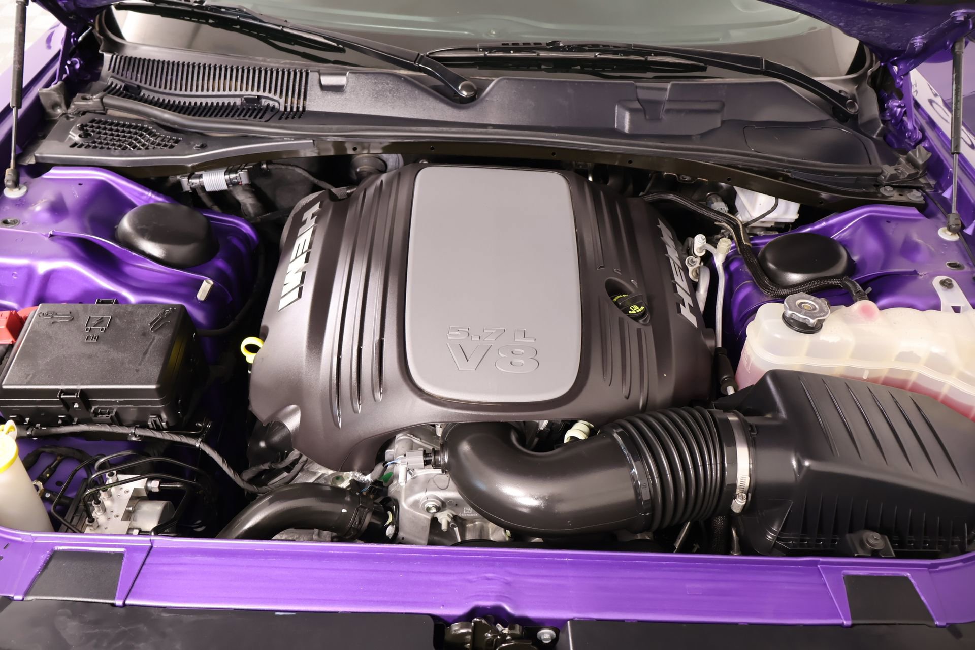 Used 2023 Dodge Challenger R/T w/ Plus Package RWD image 18
