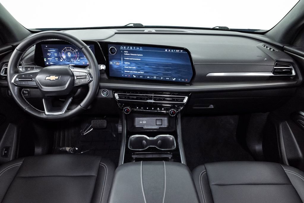 Used 2024 Chevrolet Traverse LT FWD image 25