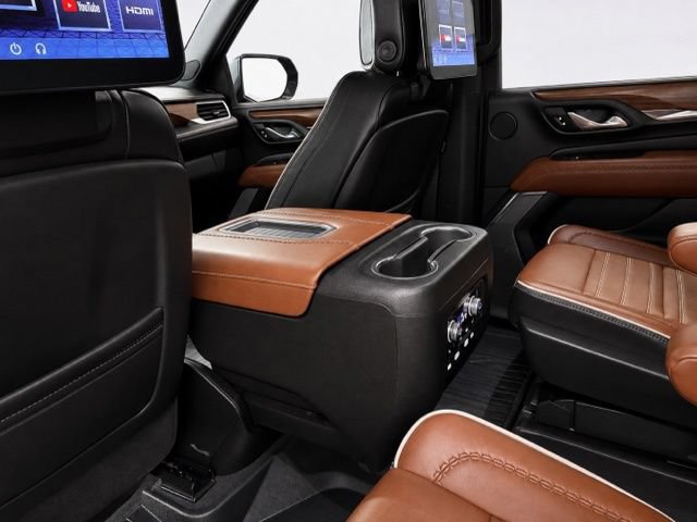 Used 2023 GMC Yukon Denali Ultimate AWD/4WD image 27