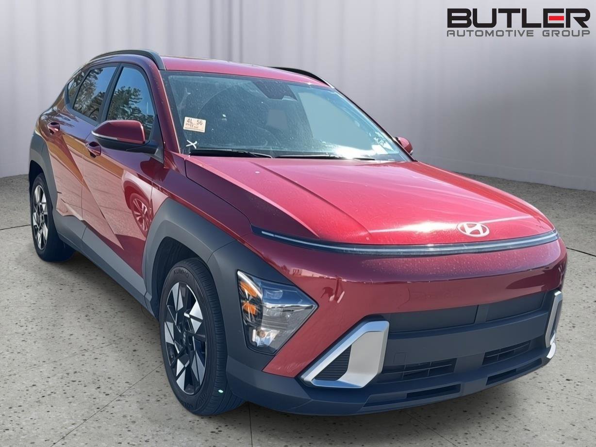 Used 2025 Hyundai Kona SEL image 4