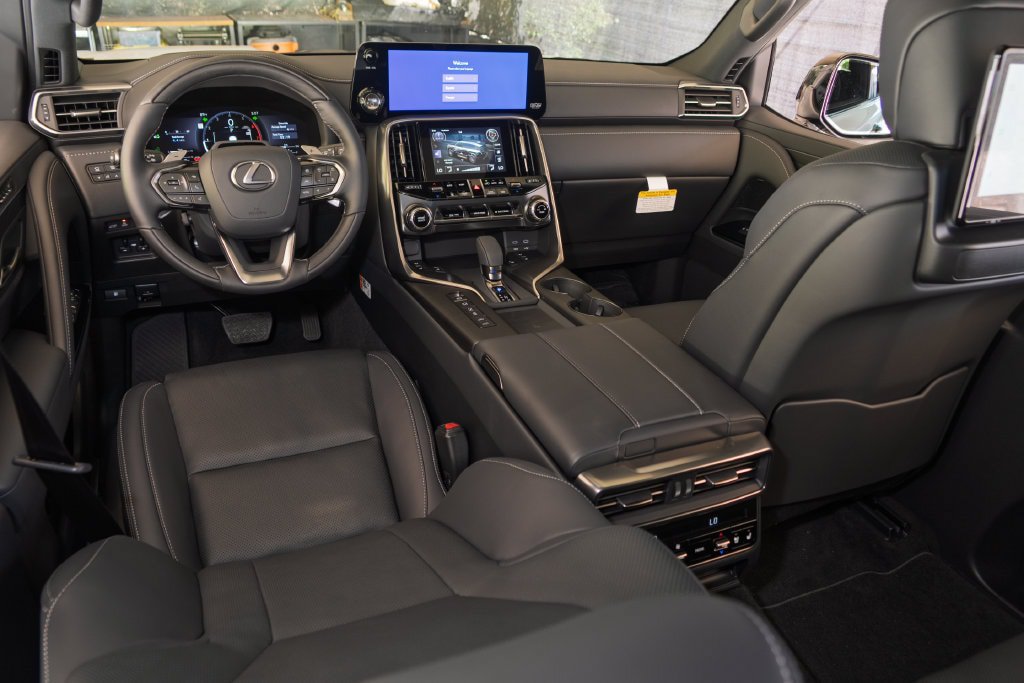 New 2026 Lexus LX 700h Luxury AWD/4WD image 12