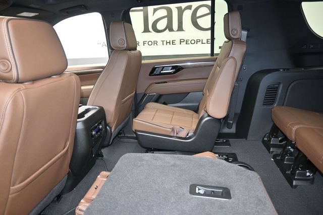 New 2026 Chevrolet Suburban High Country w/ Sun And Tow Package AWD/4WD image 10
