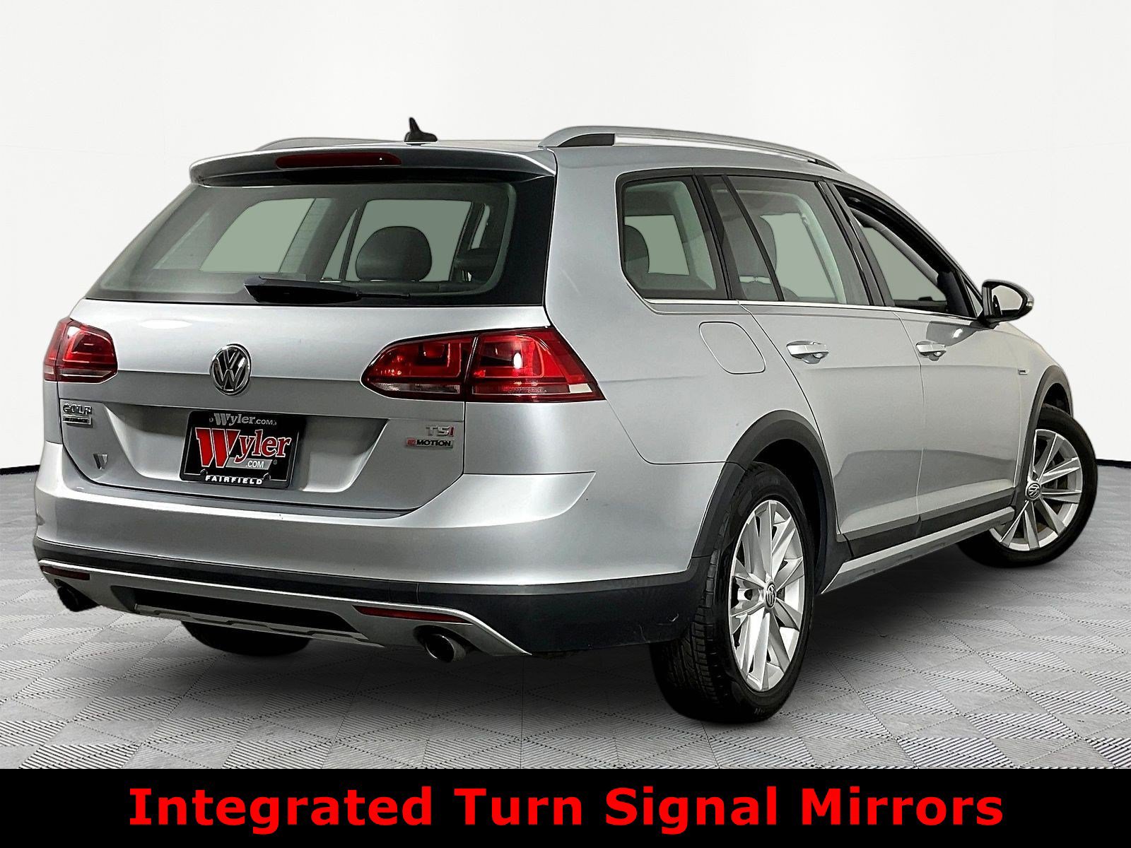 Used 2017 Volkswagen Golf Alltrack S AWD/4WD image 6