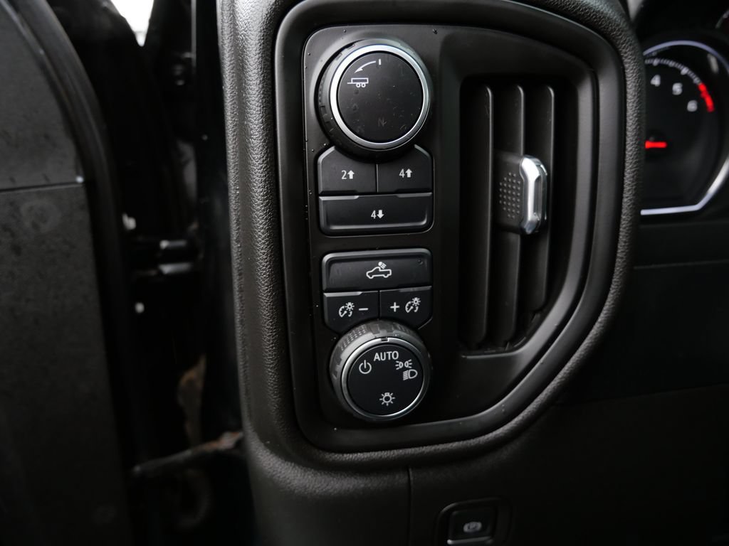Certified 2022 Chevrolet Silverado 2500 Custom w/ Gooseneck/5TH Wheel Package AWD/4WD image 18