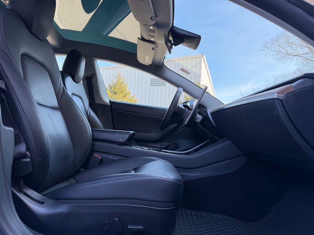 Used 2020 Tesla Model 3 Performance image 16