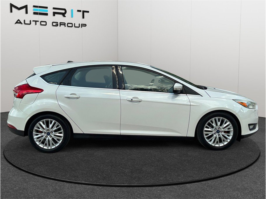 Used 2016 Ford Focus Titanium FWD image 10