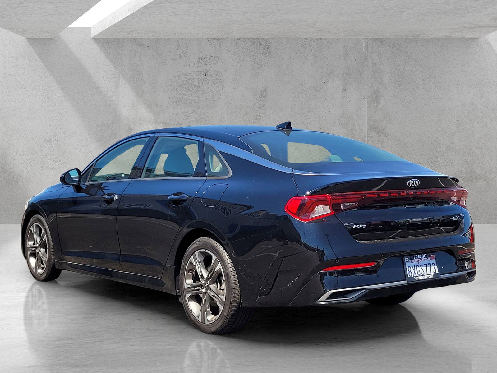 Used 2021 Kia K5 EX image 6