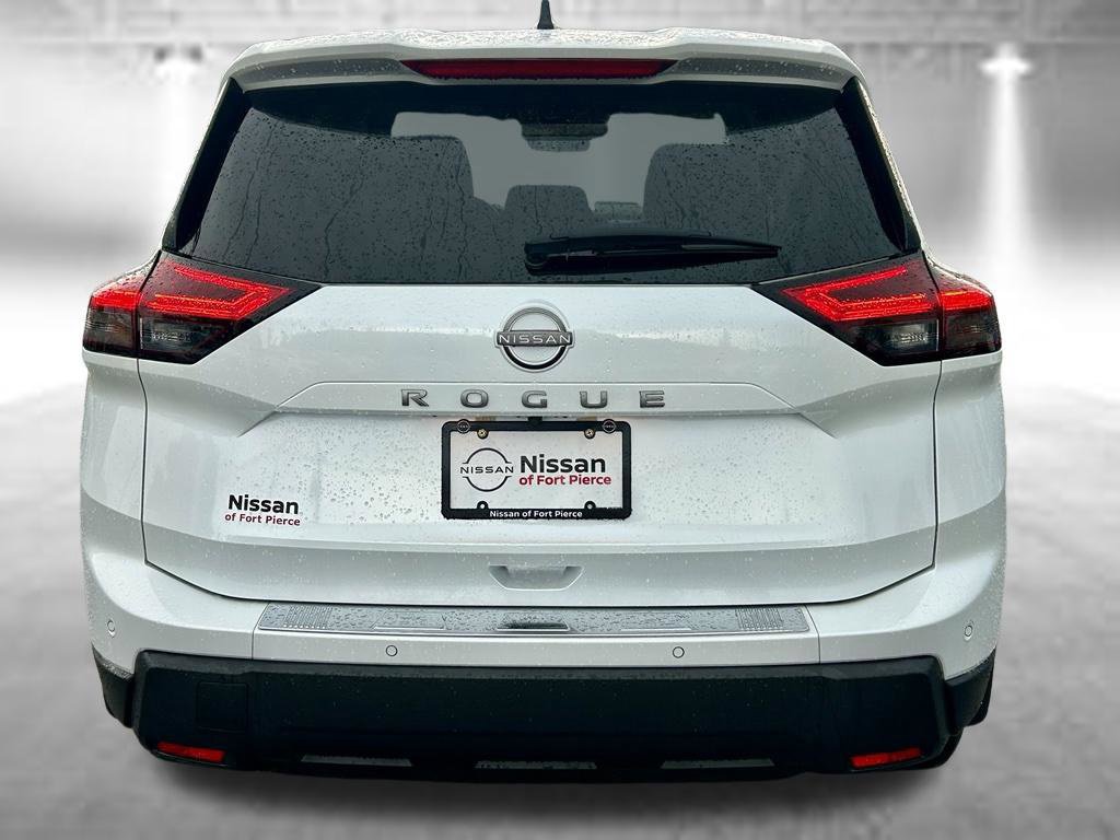 Certified 2025 Nissan Rogue S FWD image 8