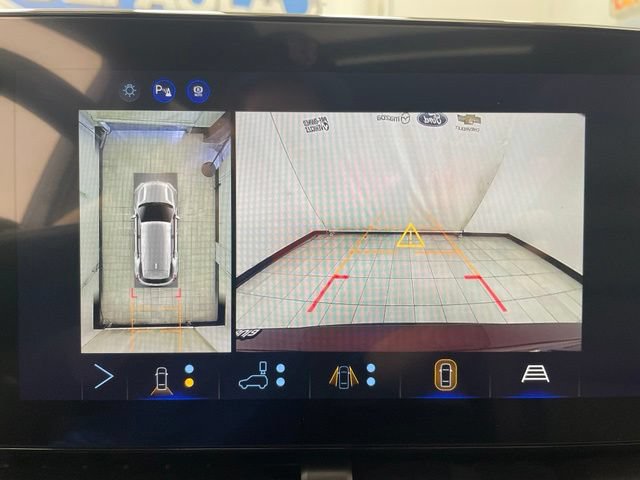 New 2027 Chevrolet Equinox RS w/ Safety and Technology Package AWD/4WD image 5