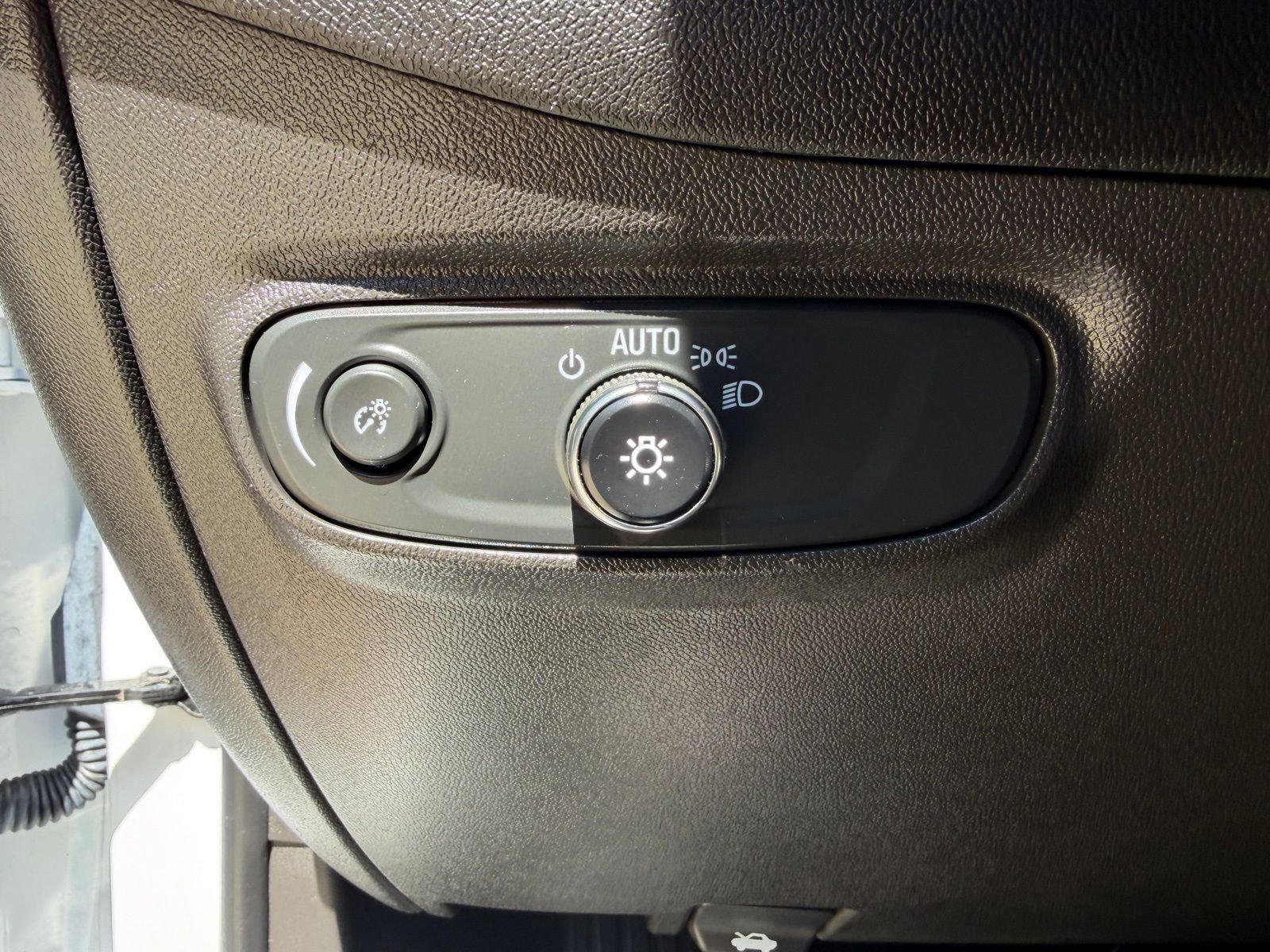 Used 2024 Chevrolet Equinox LT FWD image 12