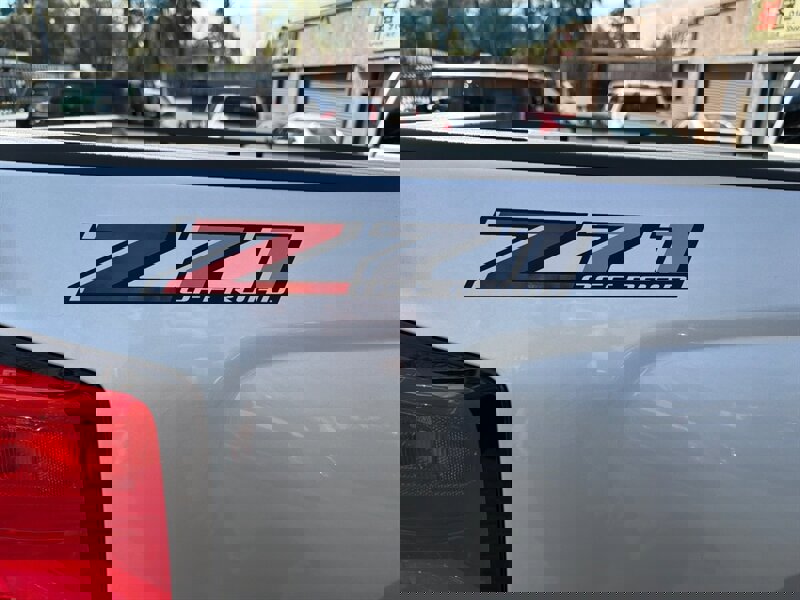 Used 2018 Chevrolet Silverado 1500 LT w/ All Star Edition AWD/4WD image 25