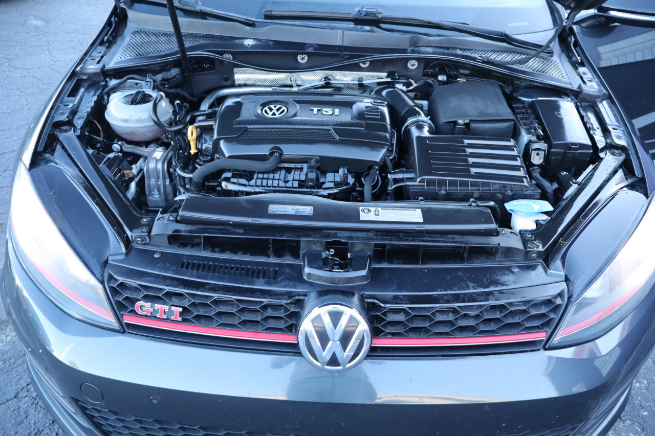 Used 2017 Volkswagen GTI Sport image 37
