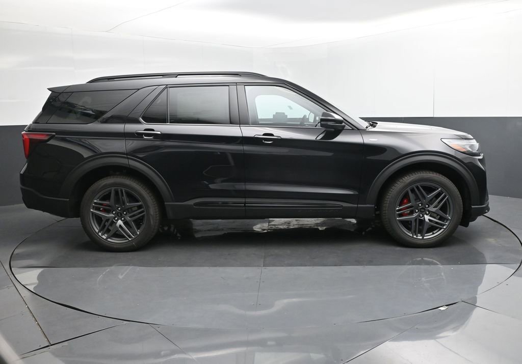 New 2025 Ford Explorer ST-Line w/ Premium Package image 3