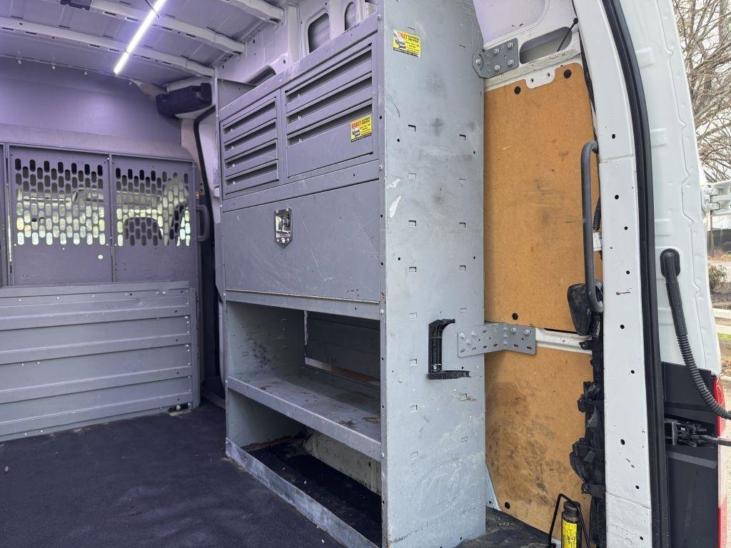 Used 2017 Nissan NV 2500 SV image 5