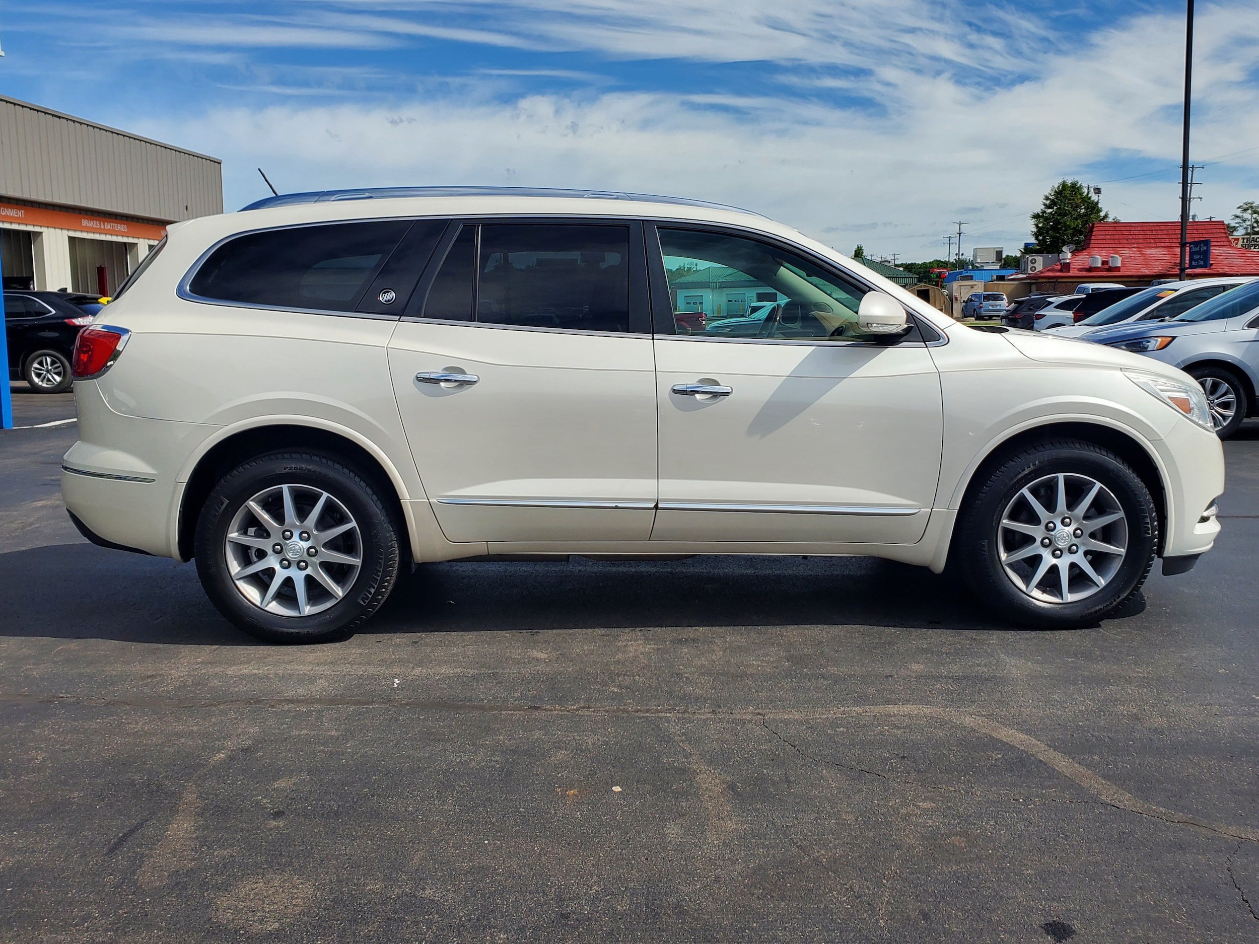 Used 2014 Buick Enclave Leather FWD image 5