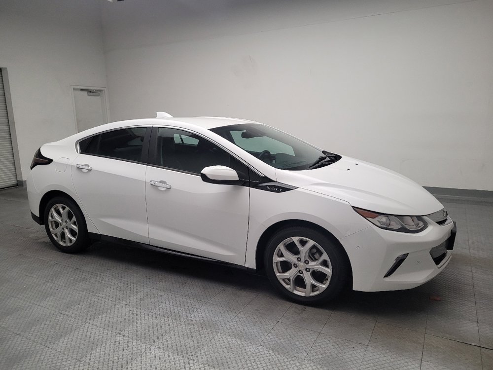 Used 2018 Chevrolet Volt Premier w/ Driver Confidence Package FWD image 11