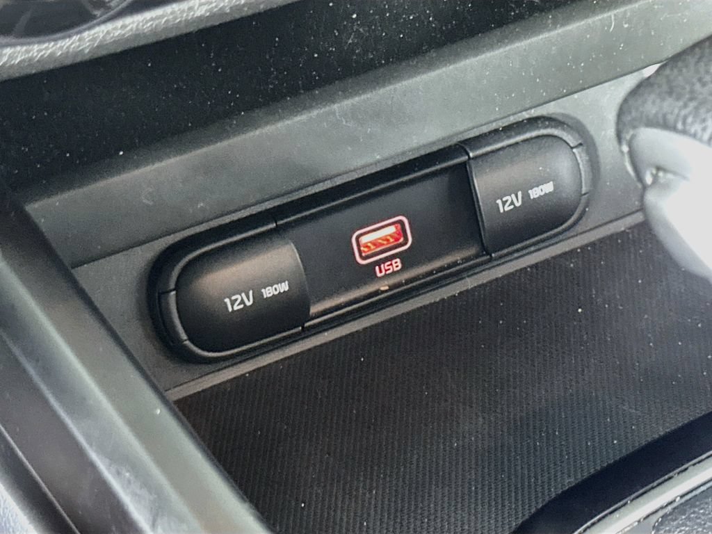 Used 2022 Kia Soul LX FWD image 28