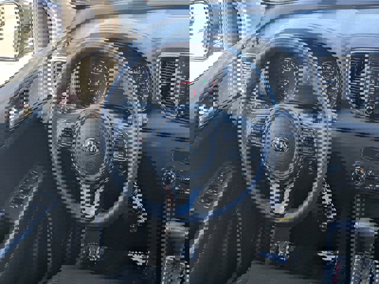 Used 2018 Kia Sportage LX image 13