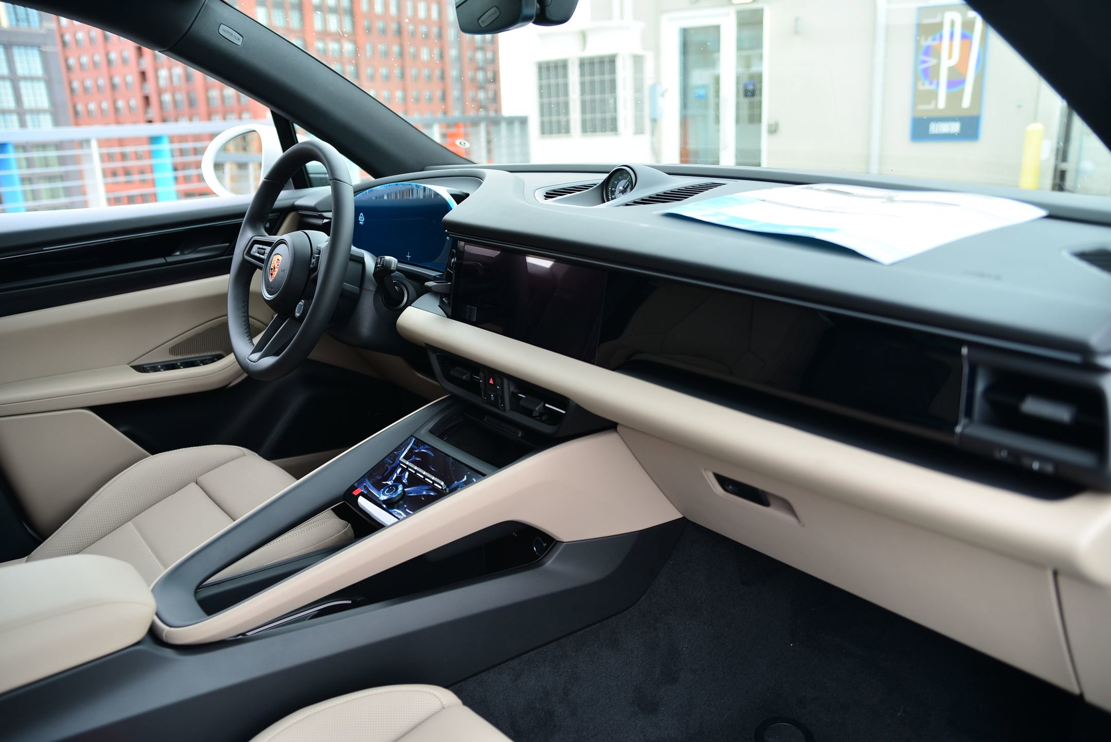 New 2025 Porsche Macan Electric RWD image 25