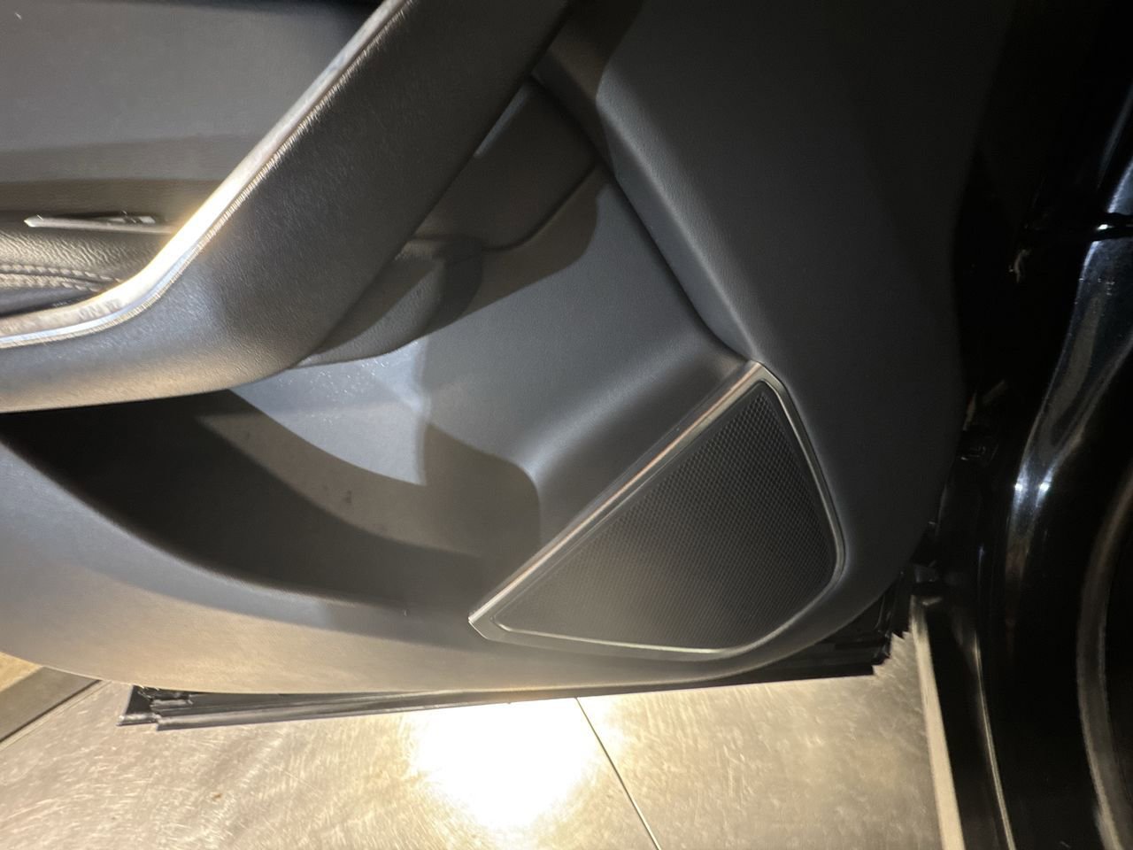 Used 2025 Jaguar F-PACE R-Dynamic S image 18