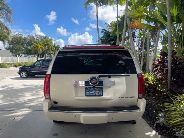 Used 2013 Cadillac Escalade 2WD image 37