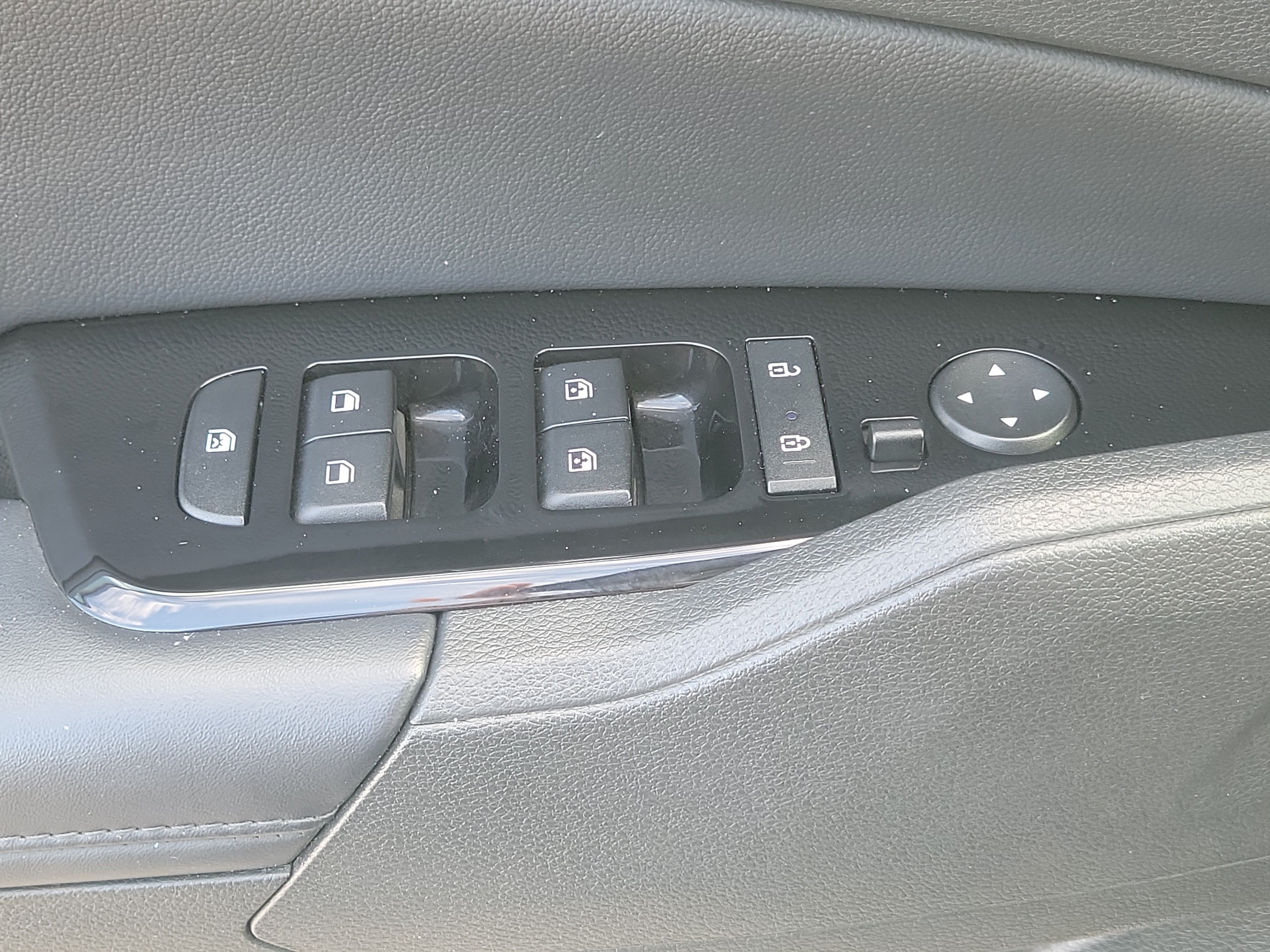 Used 2023 Kia Sportage EX FWD image 34
