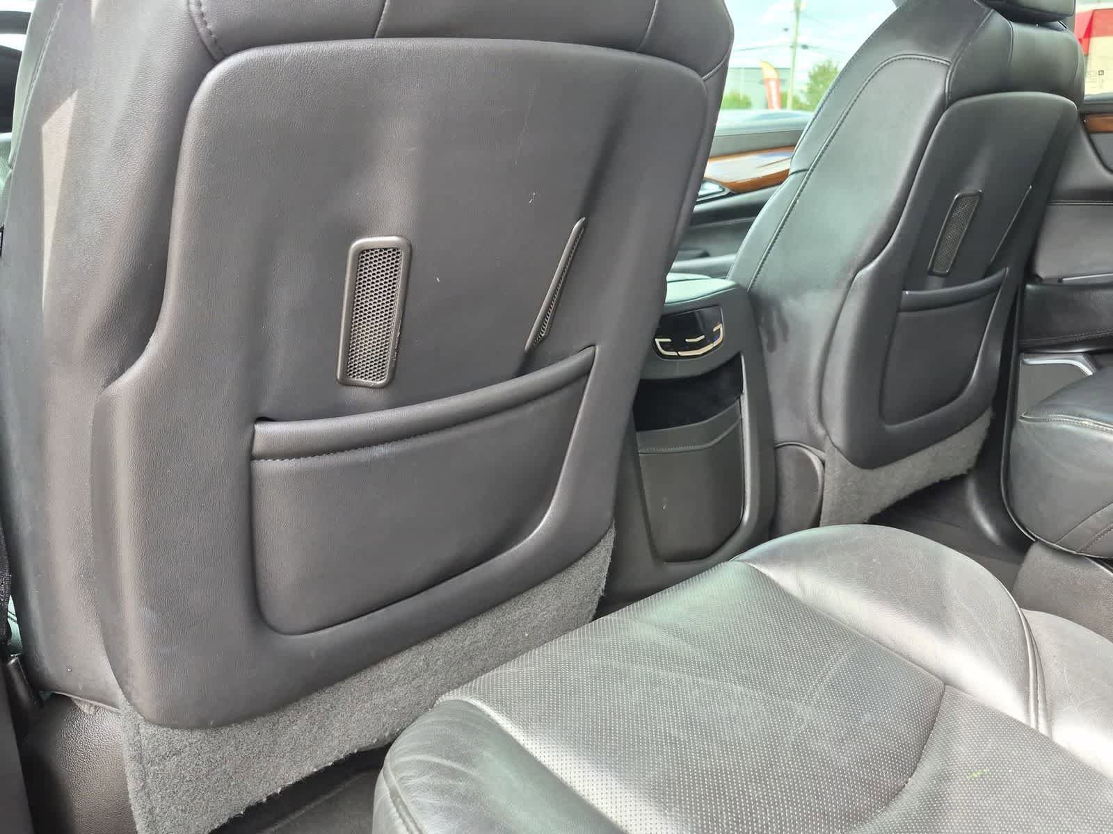 Used 2019 Cadillac Escalade ESV 2WD image 18