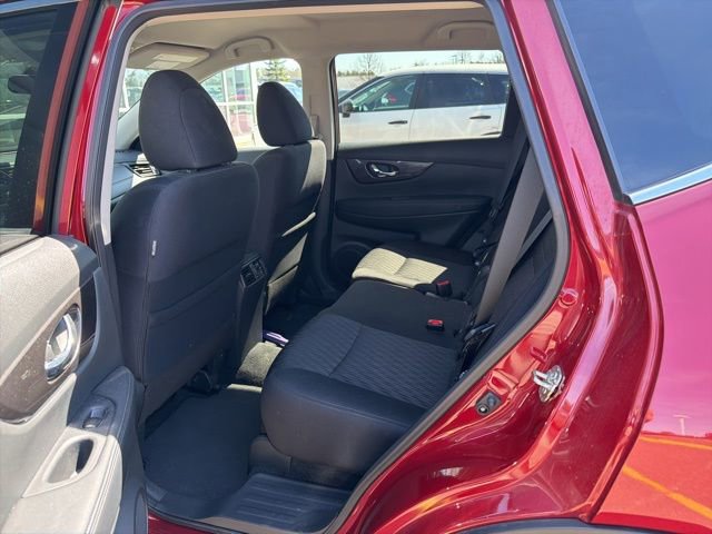Used 2019 Nissan Rogue SV w/ Premium Package image 5