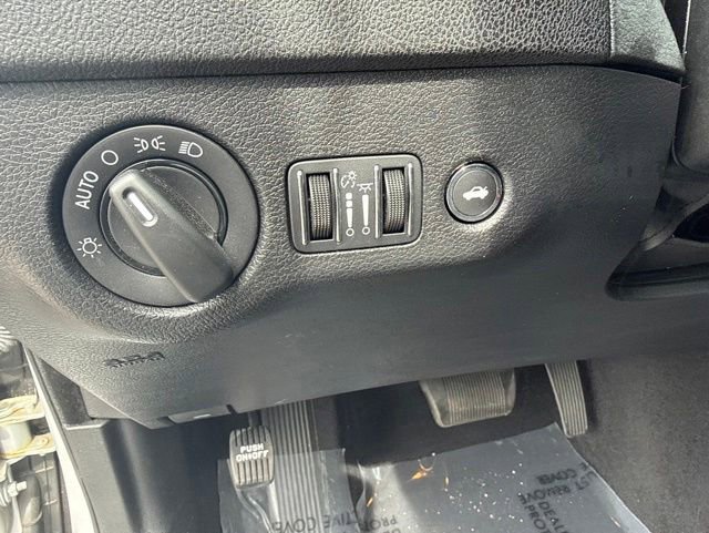 Used 2022 Dodge Charger SXT RWD image 20