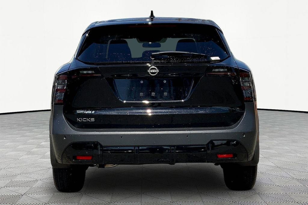 Used 2025 Nissan Kicks SV image 6