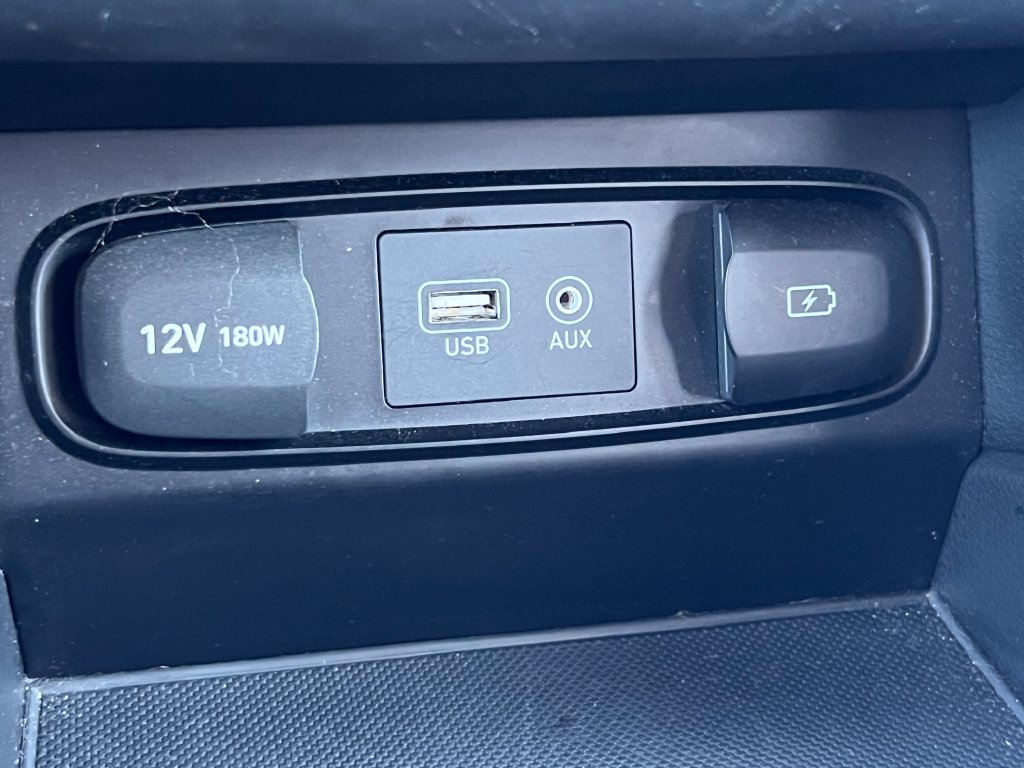 Used 2019 Hyundai Santa Fe SE AWD/4WD image 29