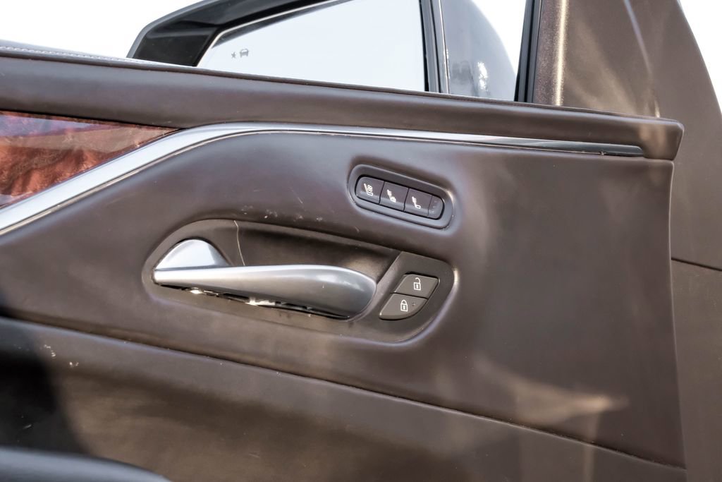 Used 2021 Cadillac Escalade Sport Platinum w/ LPO, Floor Liner Package image 61