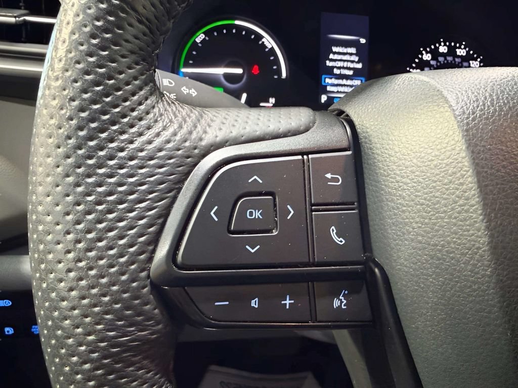 Used 2024 Toyota Sienna LE AWD/4WD image 24