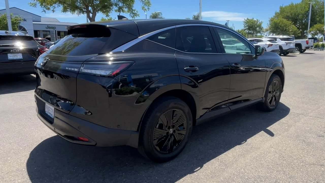 Used 2025 Nissan Murano SV FWD image 7