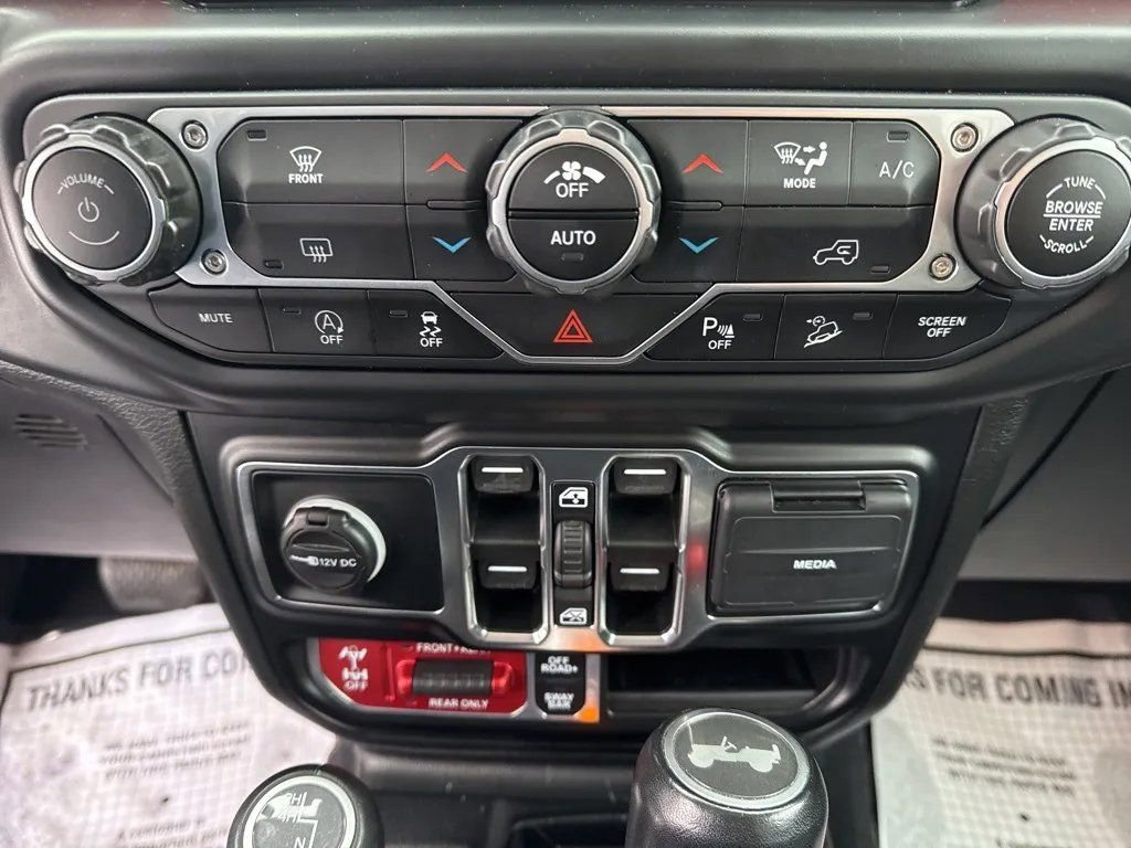 Used 2021 Jeep Wrangler Unlimited Rubicon w/ Uconnect 4C Nav & Sound Group AWD/4WD image 23