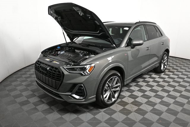New 2025 Audi Q3 2.0T Premium image 32
