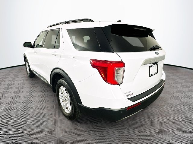 Certified 2023 Ford Explorer XLT w/ Equipment Group 202A AWD/4WD image 9