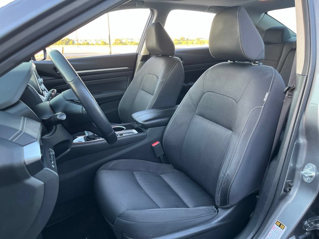 Used 2020 Nissan Altima 2.5 SV FWD image 25