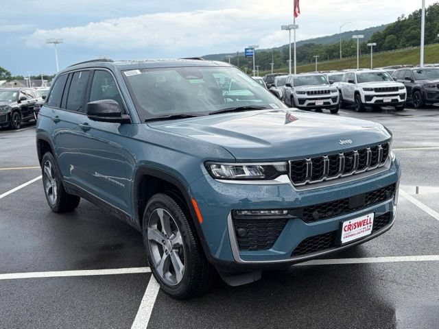 New 2026 Jeep Grand Cherokee Limited w/ Luxury Tech Group II AWD/4WD image 2