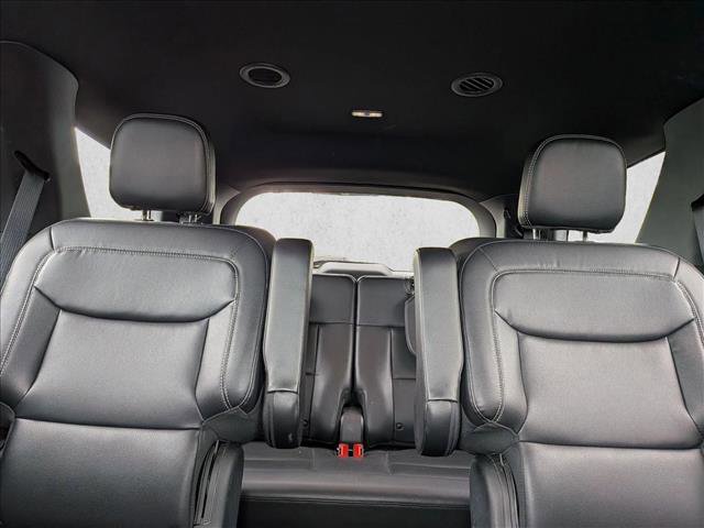 Used 2020 Ford Explorer XLT w/ Equipment Group 202A image 18