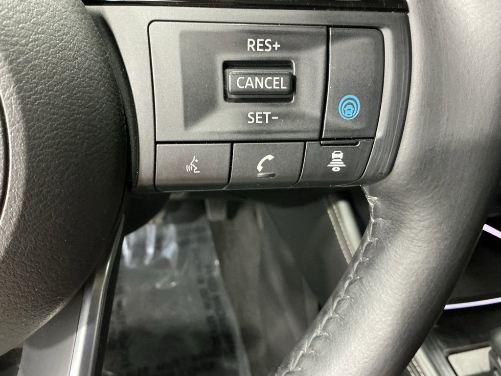 Used 2023 Nissan Rogue Platinum w/ Platinum Premium Package image 18