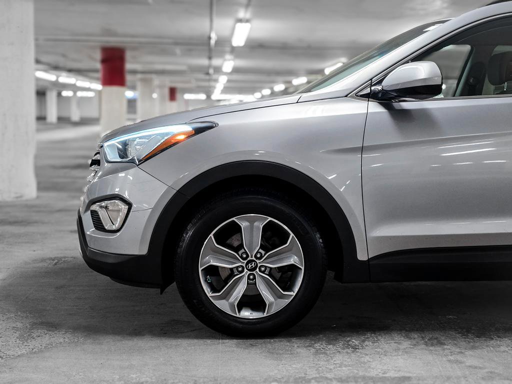 Used 2016 Hyundai Santa Fe SE AWD/4WD image 14