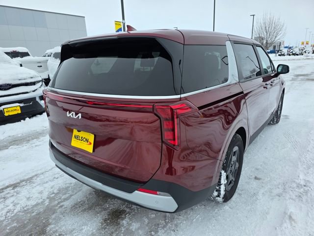 Used 2025 Kia Carnival FWD image 8