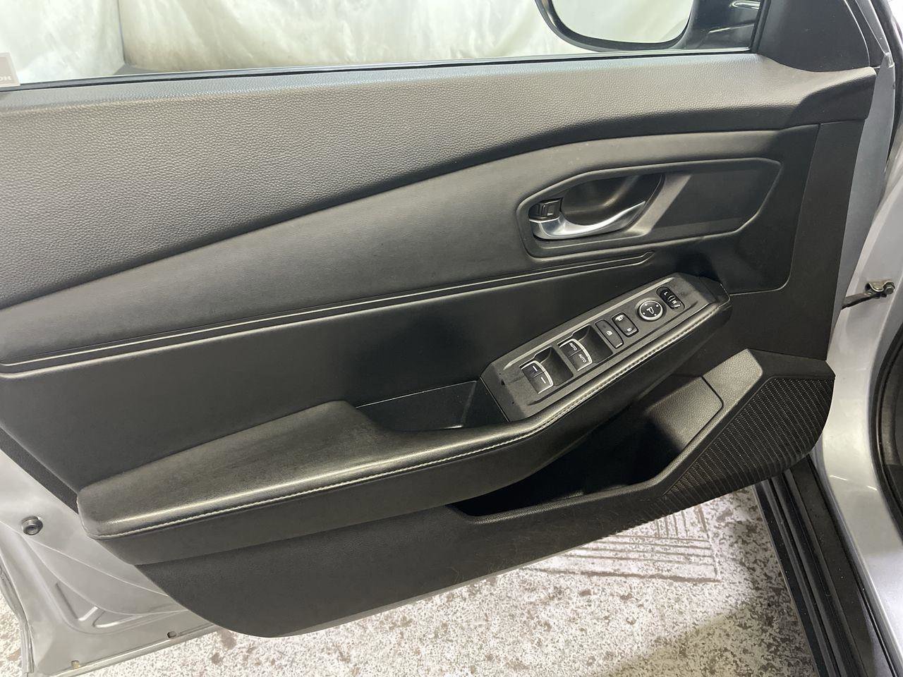 Used 2023 Honda Accord Sport image 13