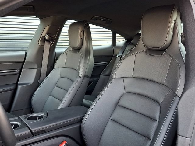 Certified 2025 Porsche Taycan RWD image 5