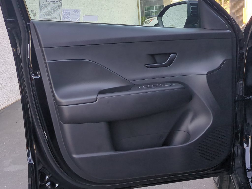 Used 2025 Hyundai Kona SEL FWD image 15