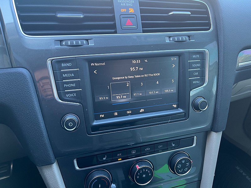 Used 2017 Volkswagen Golf Alltrack S image 35